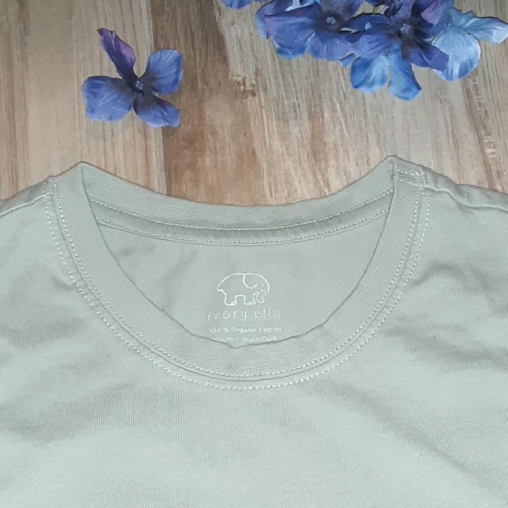 Women’s Ivory Ella Duck Green Tank Top - Picture 3 of 7